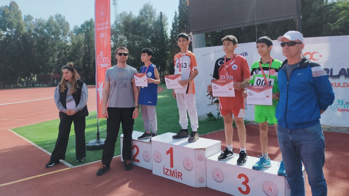 2023-2024 Okul Sporları Küçükler Atletizmde Fırlatma Topunda İzmir Birinciliği